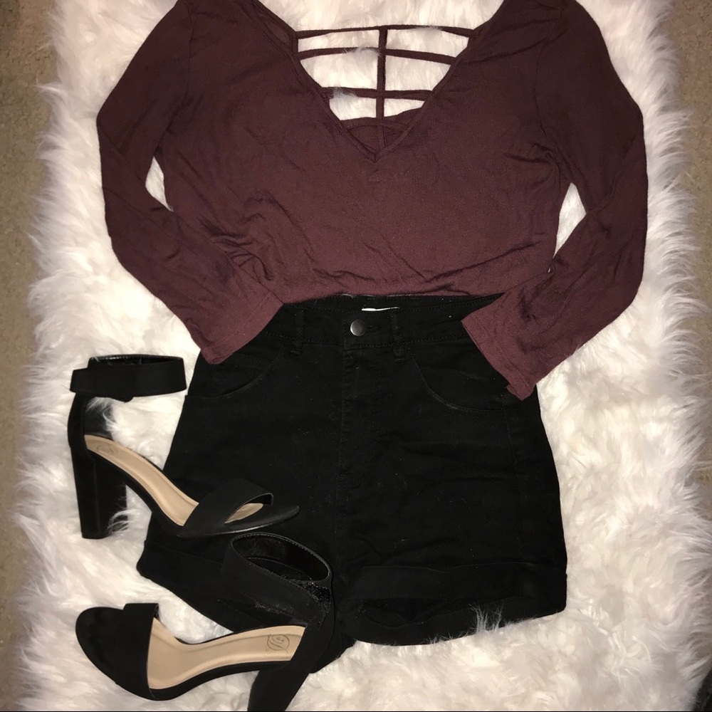 Mudd Burgundy Caged Neckline Long Sleeve